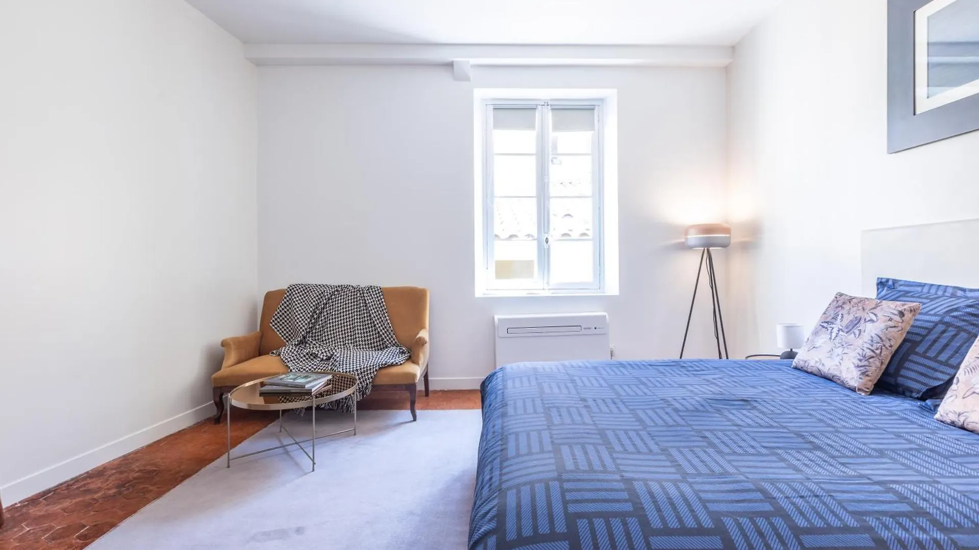 Menton Old Town Apartment