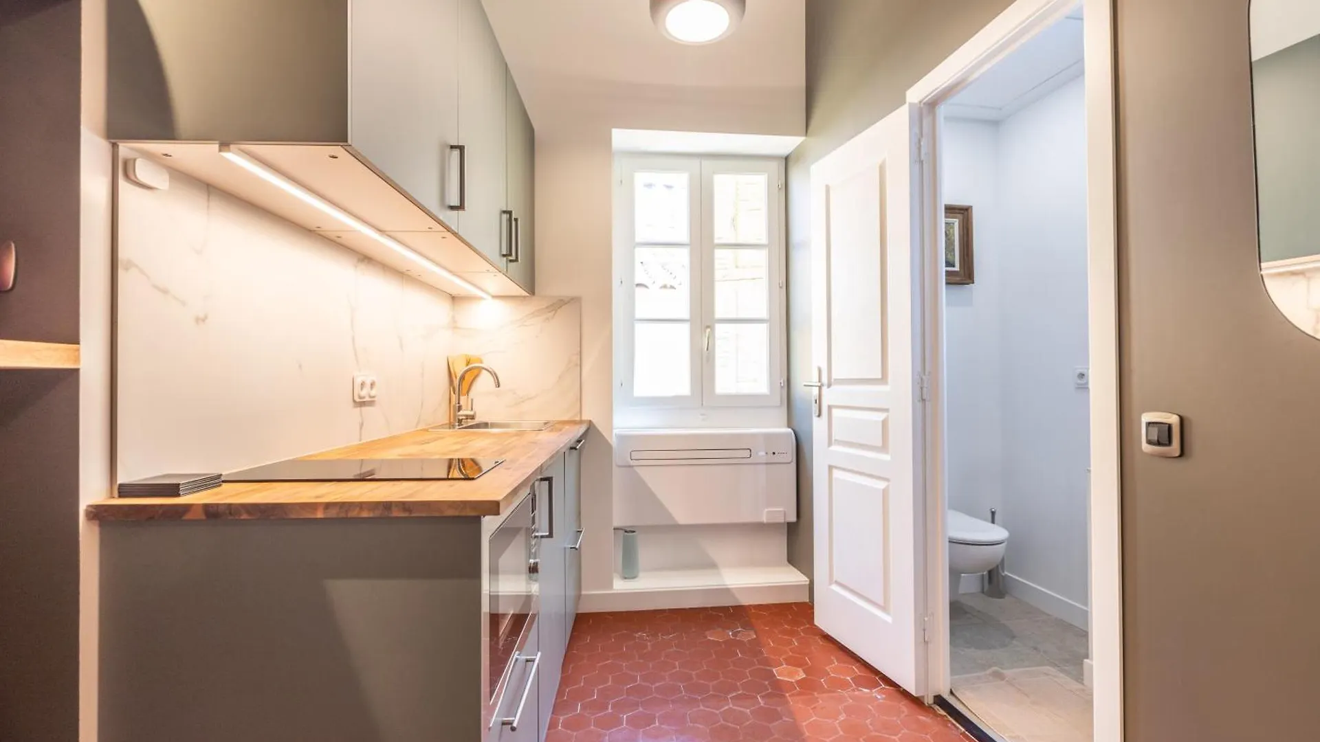 Menton Old Town Apartment