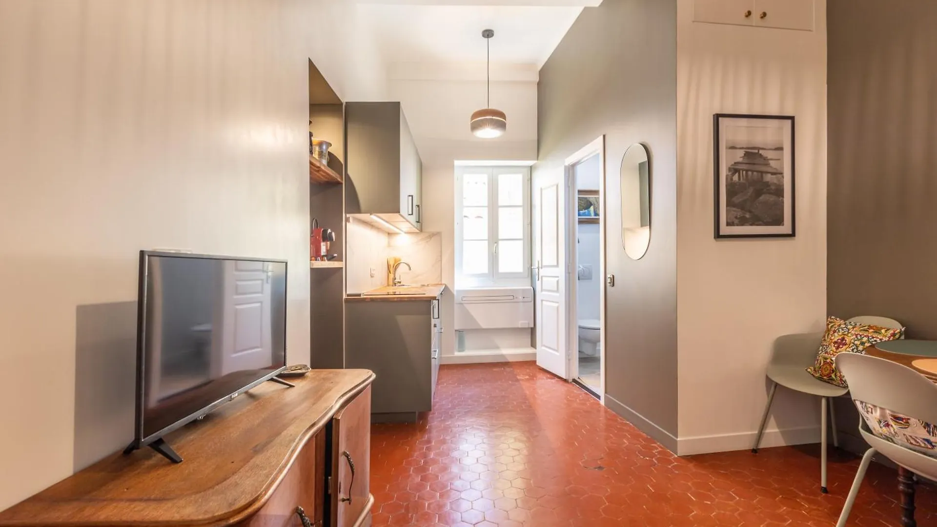 Menton Old Town Apartment