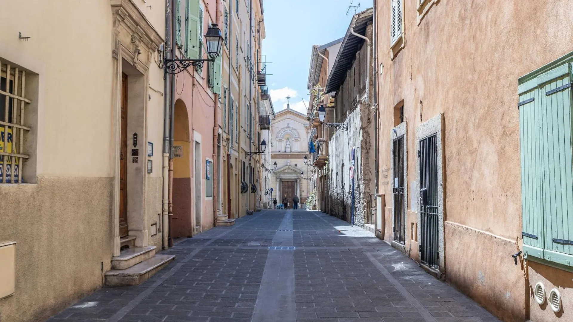 Menton Old Town Apartment