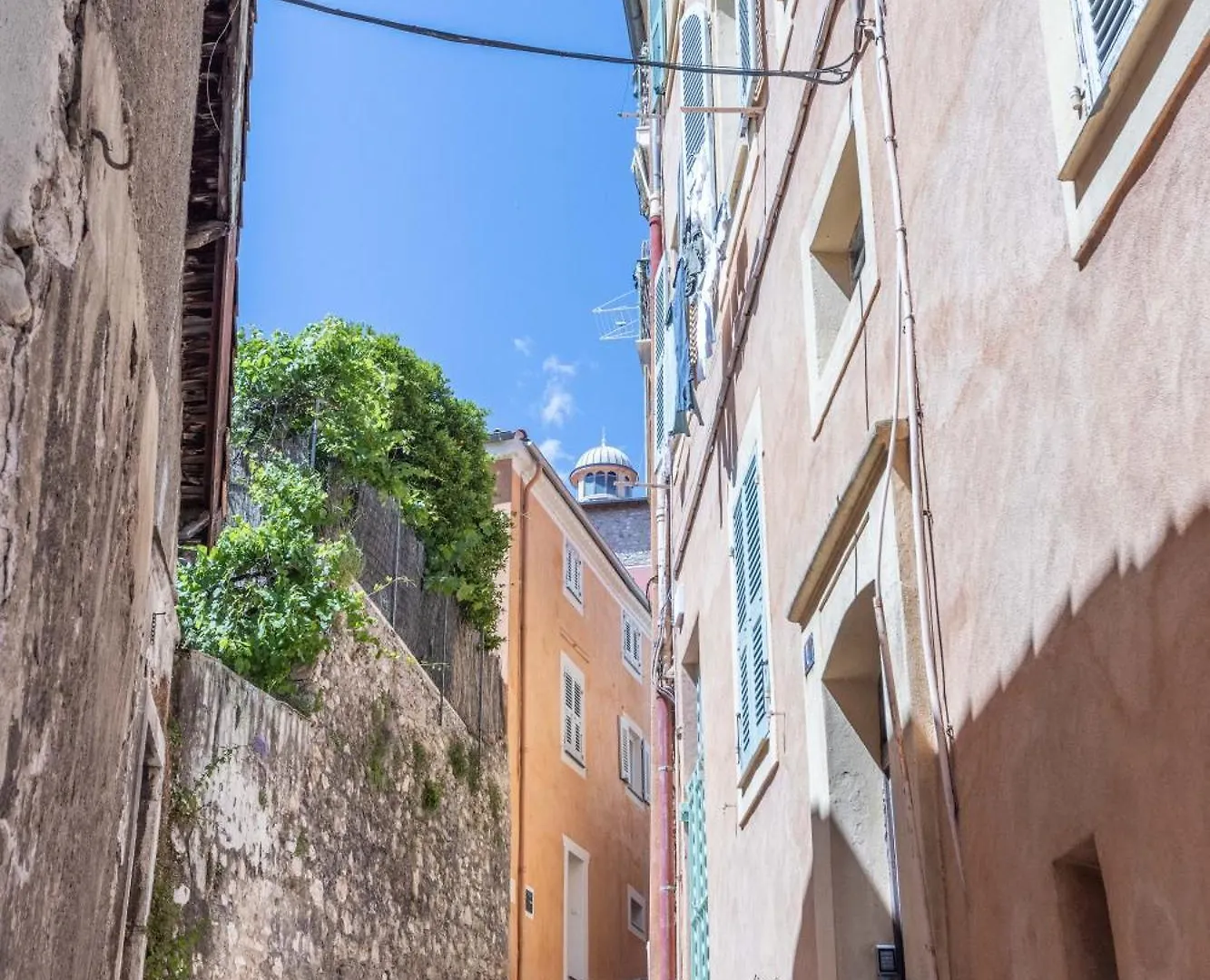 Menton Old Town Apartment