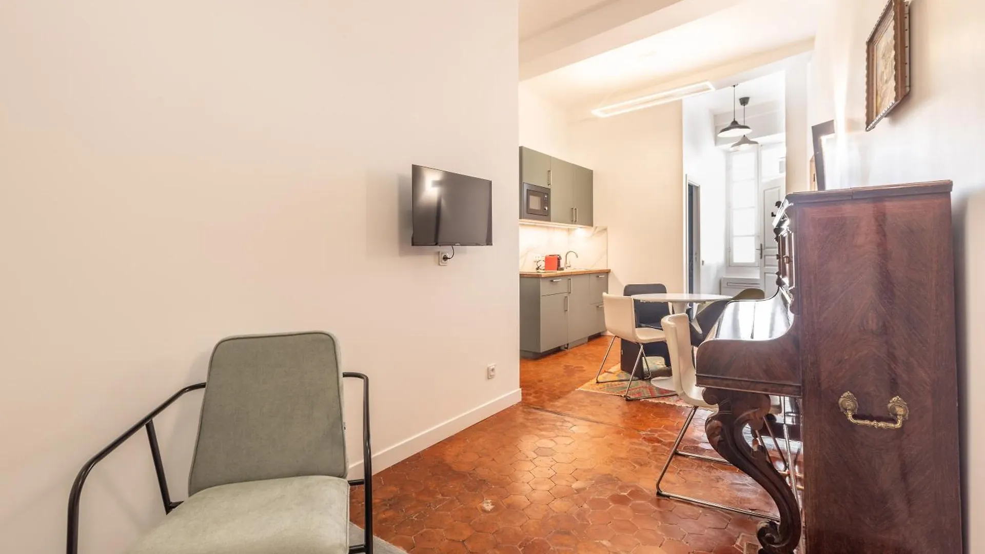 Menton Old Town Apartment