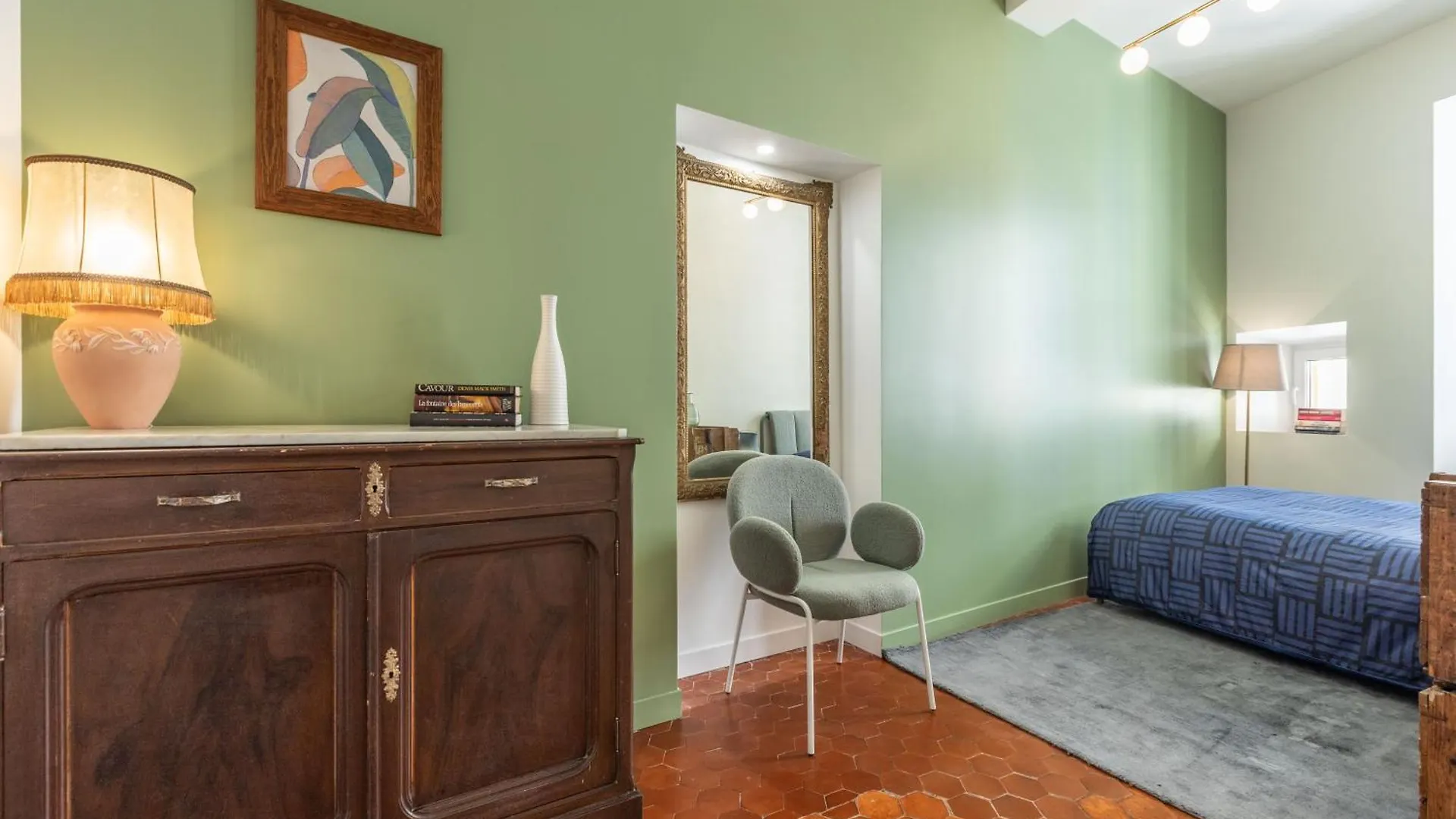 Menton Old Town Apartment